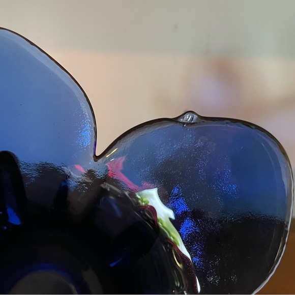 Vintage Cobalt Blue Hand Blown Art Glass Flower Vase - Picture 9 of 12